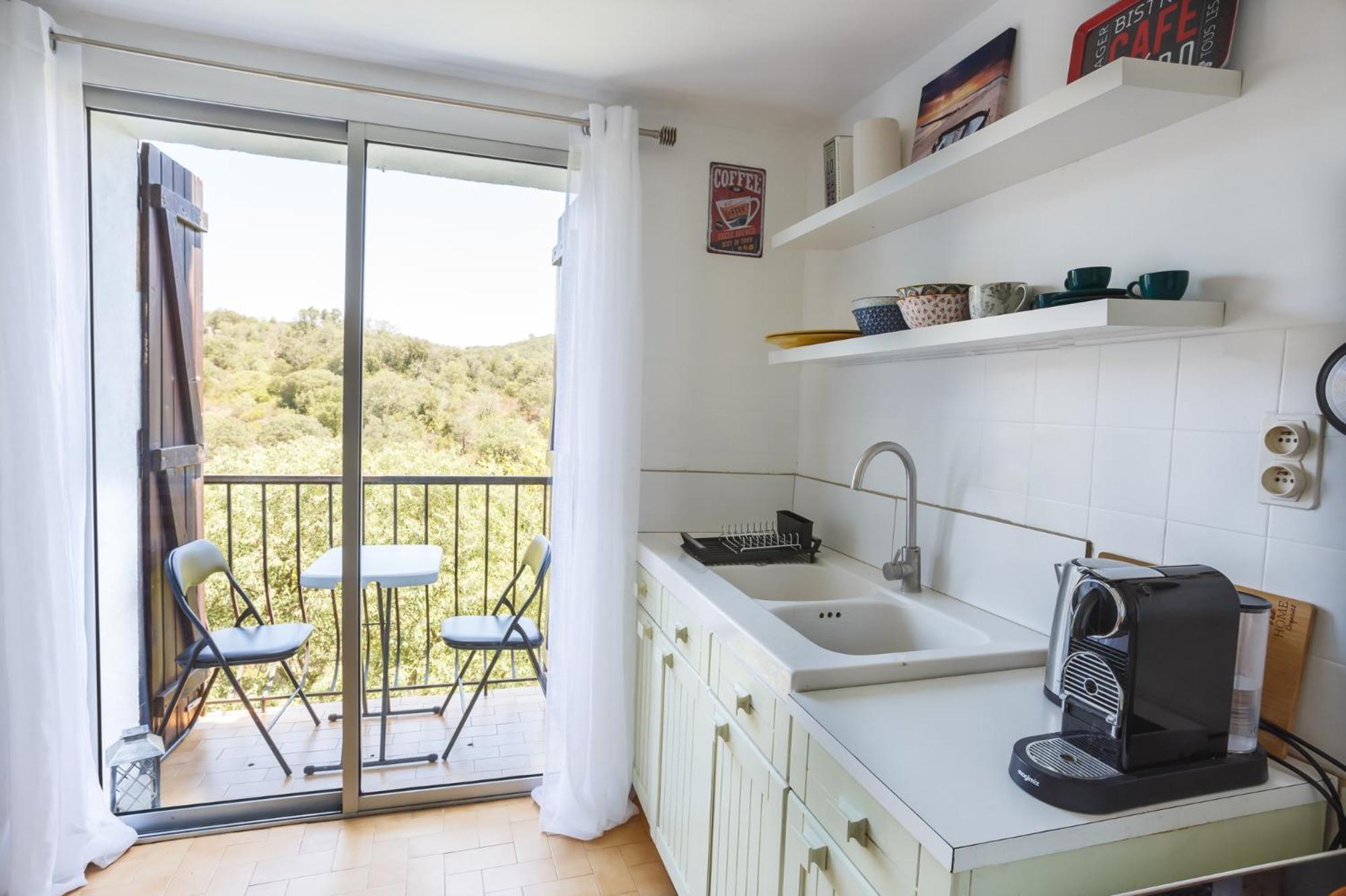 Cosy Apartment In Ancient Gabian With River And Vineyard Views Buitenkant foto